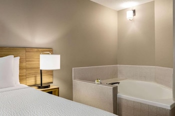 King Room  with Jetted tub