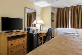 Standard Room, 1 King Bed, Non Smoking