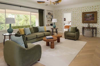 Superior House (Bougainvillea Residence)