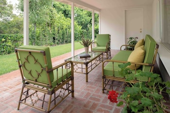 Superior House (Bougainvillea Residence)