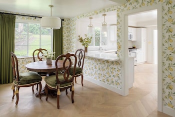 Superior House (Bougainvillea Residence)
