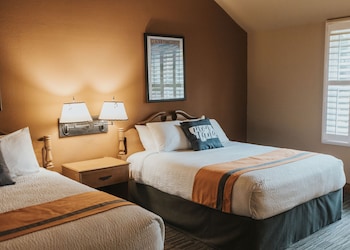 Standard Room, 2 Queen Beds