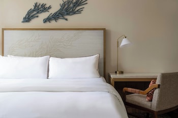 Banyan Deluxe City View King, Newly Renovated