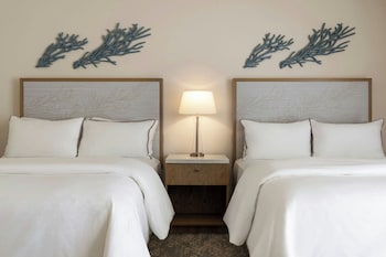 Banyan Deluxe, Larger Room, 2 Queen, City View, Newly Renovated