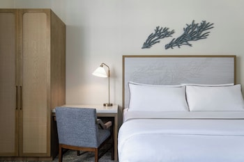 Banyan Deluxe City View King, Newly Renovated
