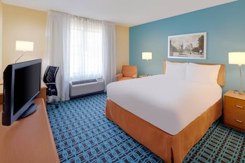 Room, 1 Queen Bed, Roll-in Shower