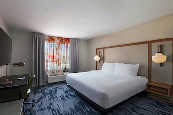 Room, 1 King Bed, Accessible Bathtub