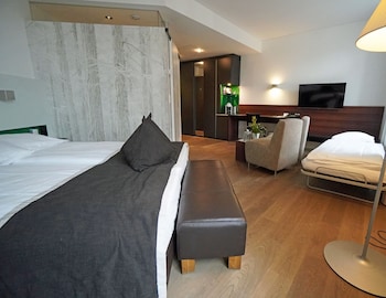 Family Room, 1 Bedroom