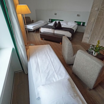 Family Room, 1 Bedroom