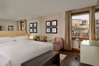 Club Room, 1 King Bed (View)