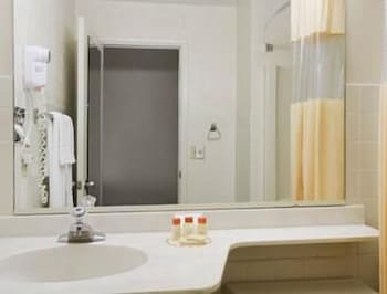 Suite, 1 King Bed, Non Smoking