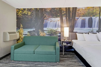 Suite, 1 King Bed, Non Smoking (Upgrade)