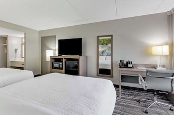 Room, 2 Queen Beds, Non Smoking