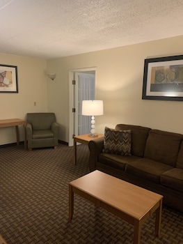 Suite, 1 Bedroom, Non Smoking (2 Queen Beds)
