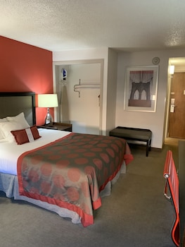 Standard Room, 1 Queen Bed