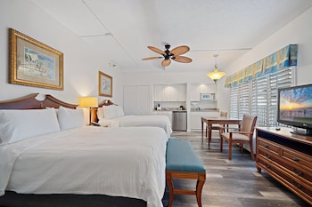 Premium Room, 2 Queen Beds, Accessible (Communications, Mobility, Access Tub)