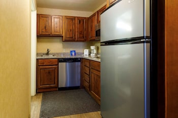 Suite, 2 Queen Beds, Non Smoking, Kitchenette