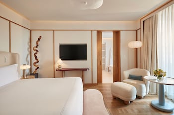 Claridge's Balcony Room