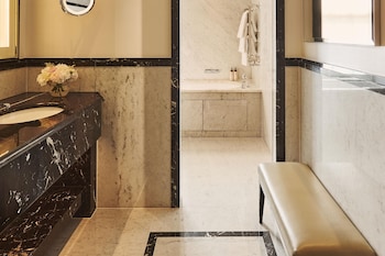 Claridge's Studio