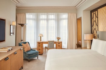 Claridge's Room
