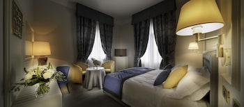 Standard Double Room (street view)