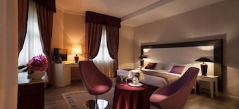 Junior Studio Suite, Balcony, Lake View