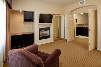 Suite, 1 Bedroom, Non Smoking, Fireplace