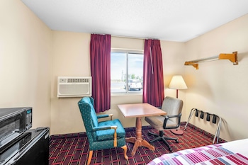 Room, 2 Queen Beds, Non Smoking