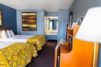 Room, 2 Queen Beds, Non Smoking