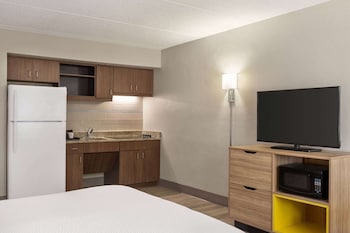 Room, 1 Queen Bed, Accessible, Non Smoking