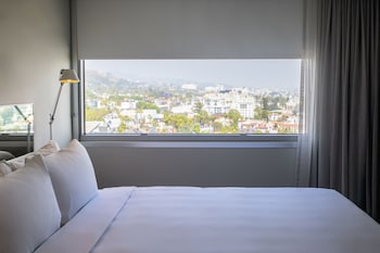 Room, 2 Queen Beds, Accessible (Shower)