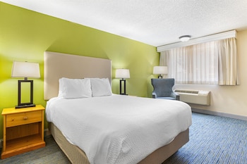 Standard Room, 1 Queen Bed, Accessible, Bathtub