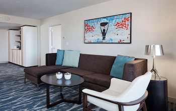 Suite, 1 Bedroom, Non Smoking, Balcony (Water view)