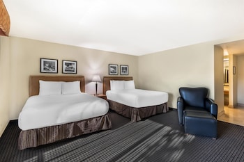 Standard Room, 2 Queen Beds, Non Smoking, Balcony