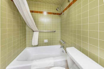 Standard Room, 2 Queen Beds, Non Smoking, Balcony