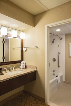 Room, 2 Double Beds, Lake View