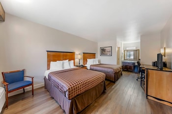 Standard Room, 2 Queen Beds, Non Smoking