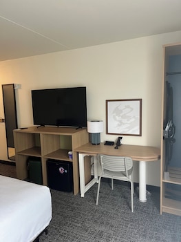 Room, 1 Queen Bed, Accessible, Bathtub (Mobility Accessible)