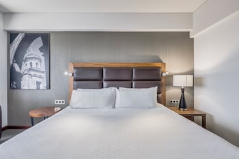 Premium Room, 1 King Bed