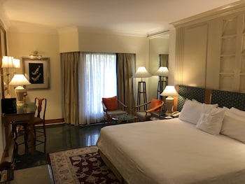 Room, 1 King Bed, Garden View