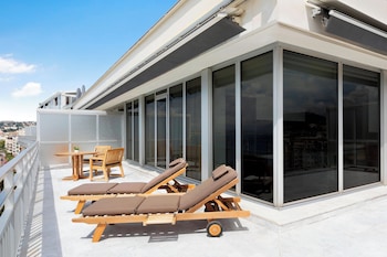 Panoramic Suite, 1 King Bed, Sea View