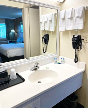Room, 2 Queen Beds