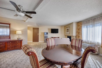 Suite, 1 King Bed, Non Smoking, Fireplace