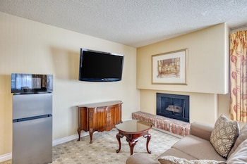 Suite, 1 King Bed, Non Smoking, Fireplace