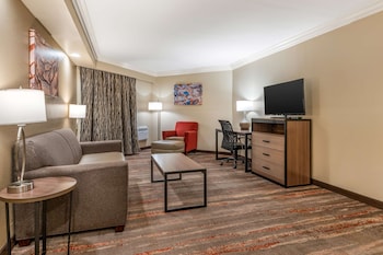 Suite, 2 Queen Beds, Non Smoking, Jetted Tub (with Sofabed)