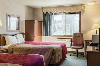 Room, 2 Queen Beds, Non Smoking