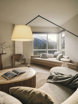 Suite, 1 Bedroom (Rimrock, Peak View)