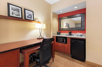 Suite, 1 Bedroom (Balcony)