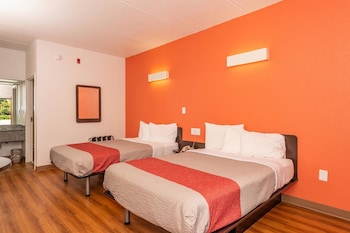 Deluxe Room, 2 Double Beds, Non Smoking, Refrigerator & Microwave