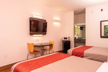 Deluxe Room, 2 Double Beds, Non Smoking, Refrigerator & Microwave